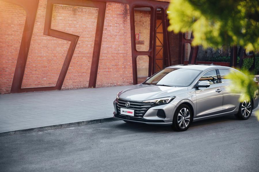  ChangAn Eado Plus 2020 года  (фото 9 из 11)